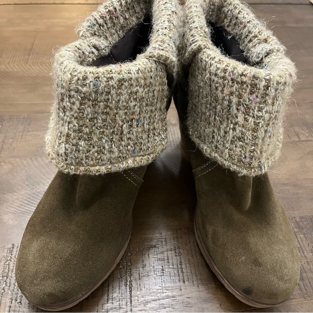 Bjorndal Lilly wedge‎ booties size 8